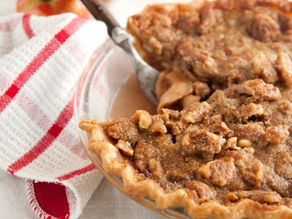 Apple Crunch Pie With Red Wine Caramel Sauce