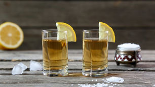 ¿Fan del mezcal? aprende a disfrutar la bebida del momento