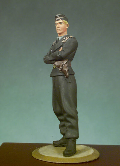 Thumbnail: S5-F05 - Standing Panzer Lieutenant