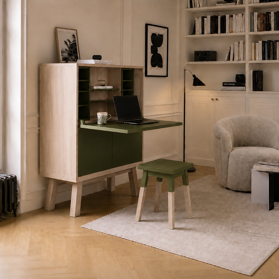 Meuble secrétaire chêne KUBE design vert Lancieux dans un coin bureau du salon