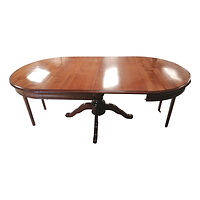 Table ronde Louis Philippe avec rallonges dépliées