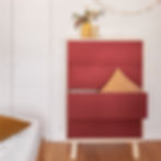 Chiffonnier rouge en bois massif design scandinave
