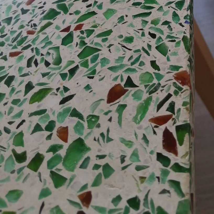 Thumbnail: détail motif terrazzo plateau