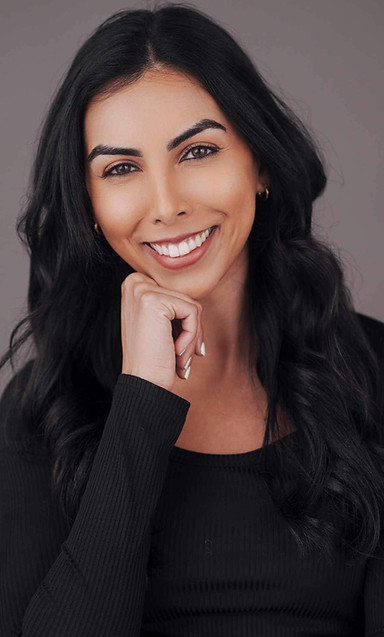 AlishaDhillonHeadshot_edited_edited.jpg