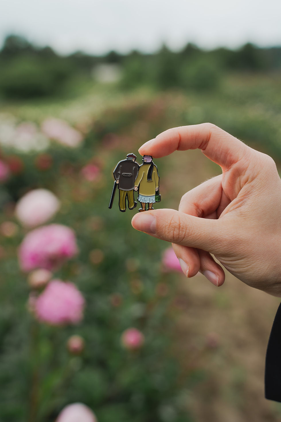 Thumbnail: Enamel Pin "Timeless Lovebirds"