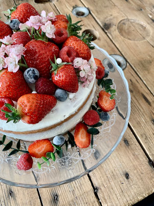 Naked cake façon fraisier 