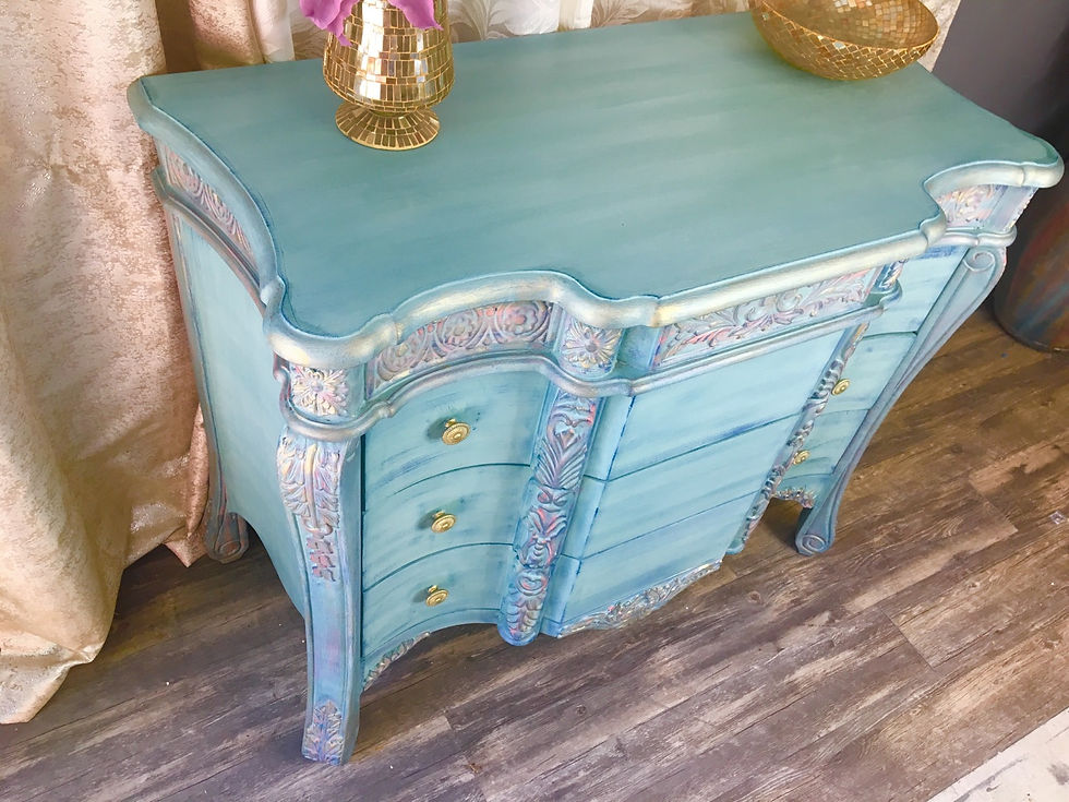 Thumbnail: Tropical Bombay Chest 
