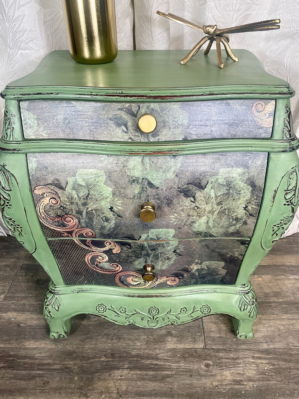 Thumbnail: Beautiful Floral Accent Chest 