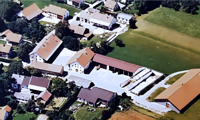 Luftaufnahme Glas-Anwesen (Hupfer), Eching 10 - Wohnhausneubau zwischen 1976 und 1978, Abbruch des alten Wohnhauses im Jahre 1992