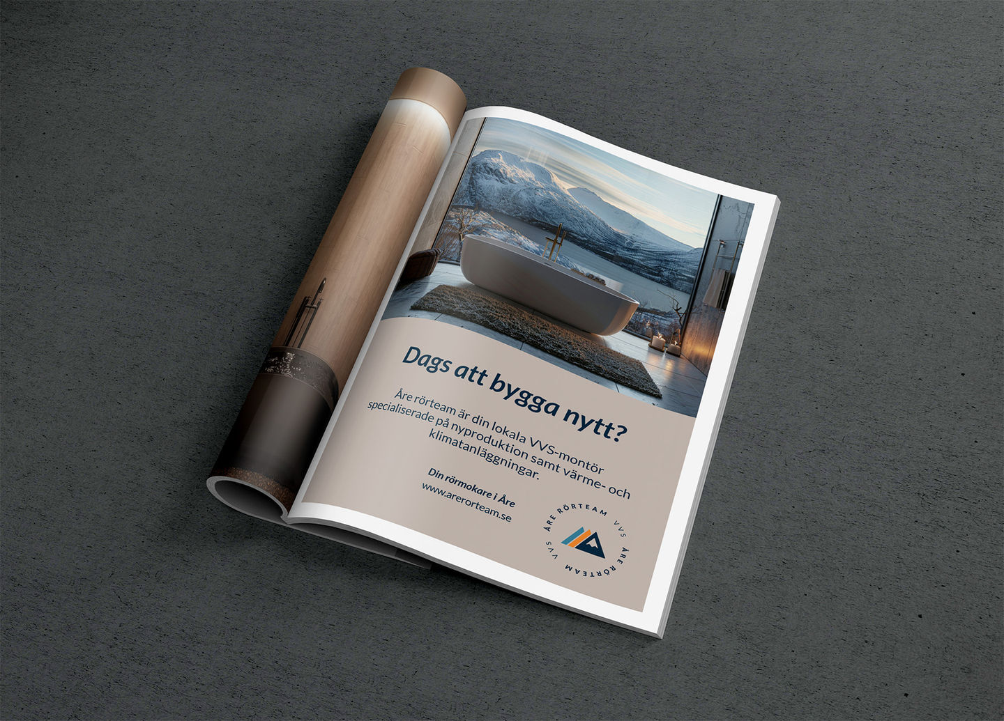 MAGAZINE PSD MOCKUP.jpg