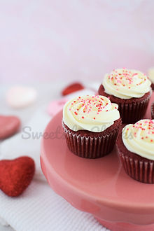 Sweets by Cheeks Valentine's - Red Velvet Cupcakes w Cream Cheese Frosting (Nonpareils) - 