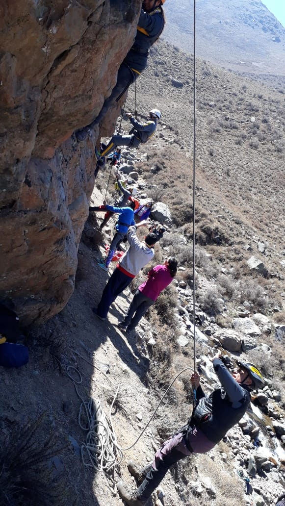 Caminata Nocturna y Taller de Escalada