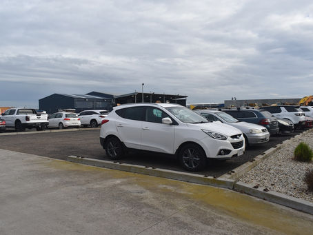 Why Outdoor Car Storage Services Are Important for Seasonal Vehicle Owners