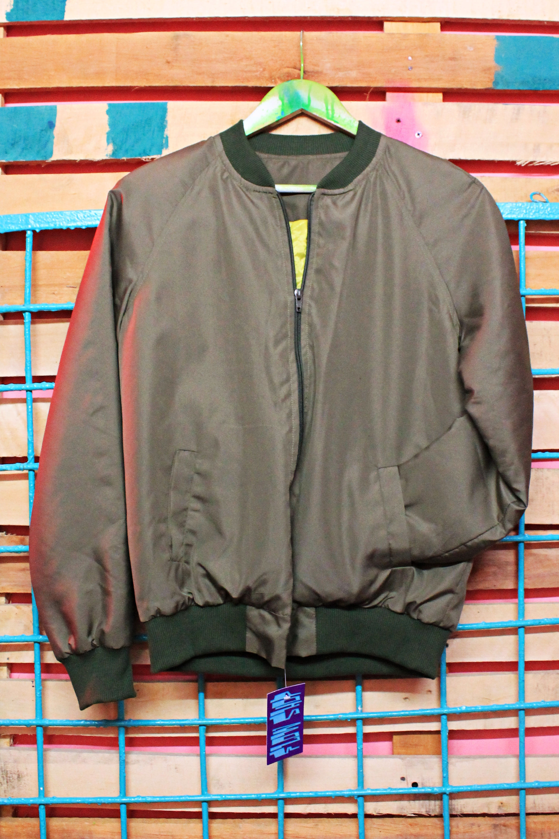 Бомбер New People