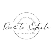 Elegant Circle Photographer Signature Initials Logo_edited.png