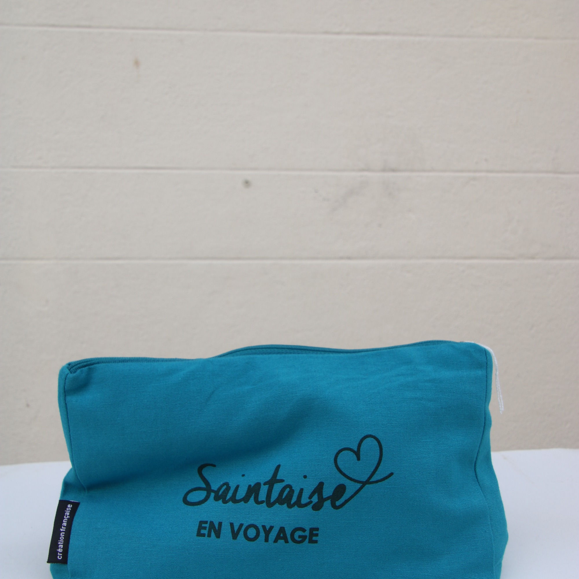 Trousse bleue en coton : Saintaise en voyage