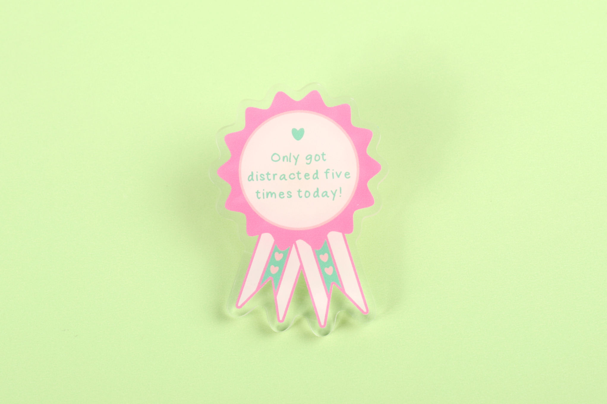 Pin Medalla Distracted