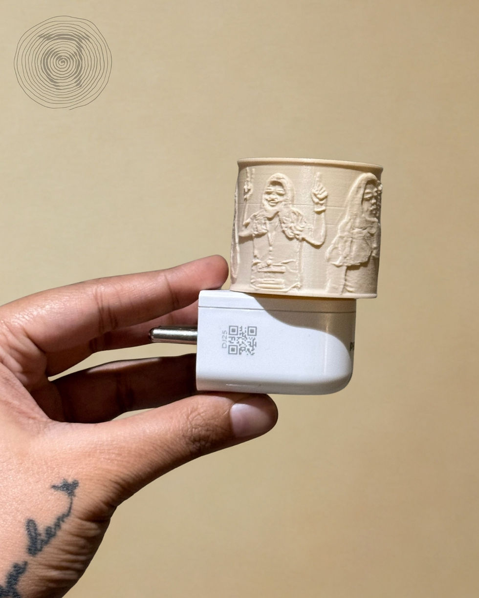 Mini 3D-printed plug-in nightlight with Philips bulb, customizable design, ideal for everyday home use.