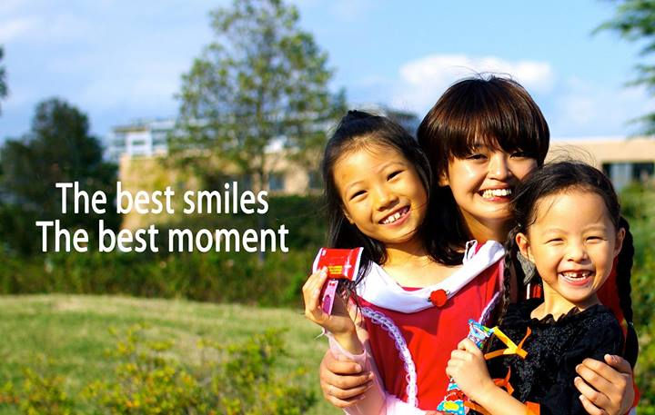 SMILES & MOMENT