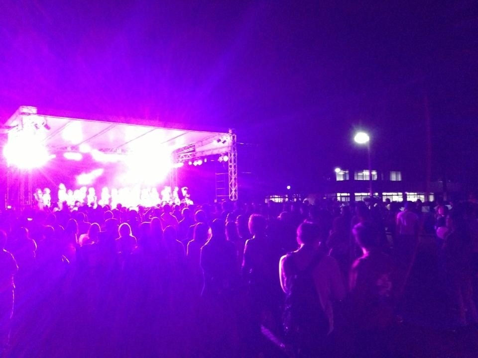 MAIN STAGE