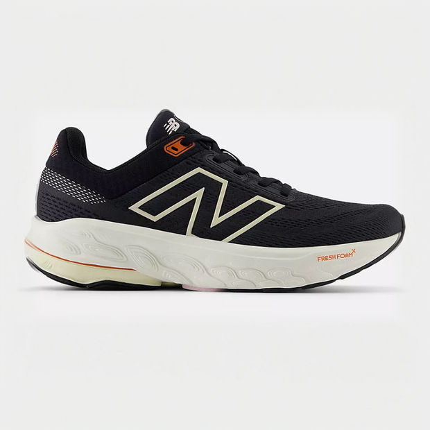Thumbnail: Women's New Balance 860v14