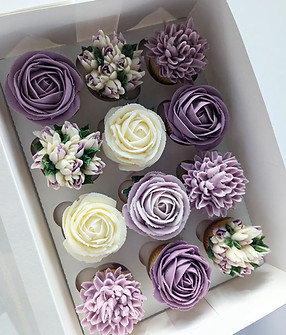 floral cupcakes6.jpg