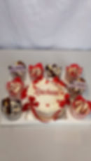 MINI CAKE WITH CUPCAKES KUMASI