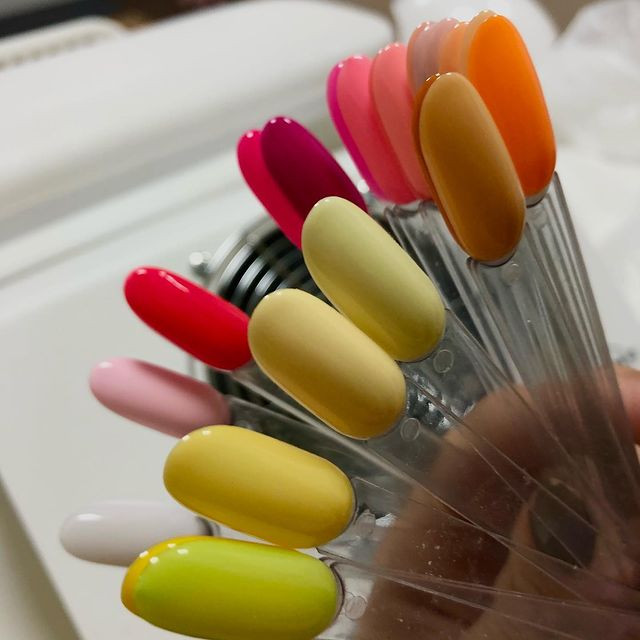 Onglier : palette de couleurs ongles