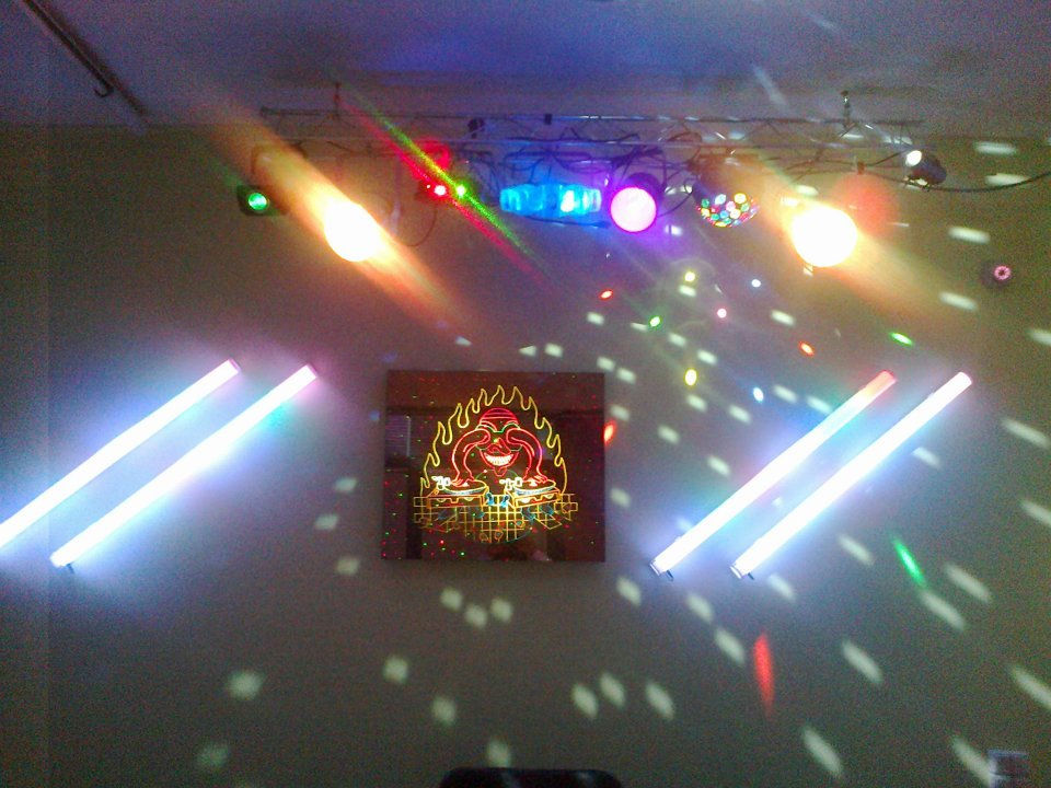 PARTY LIGHT SHOW