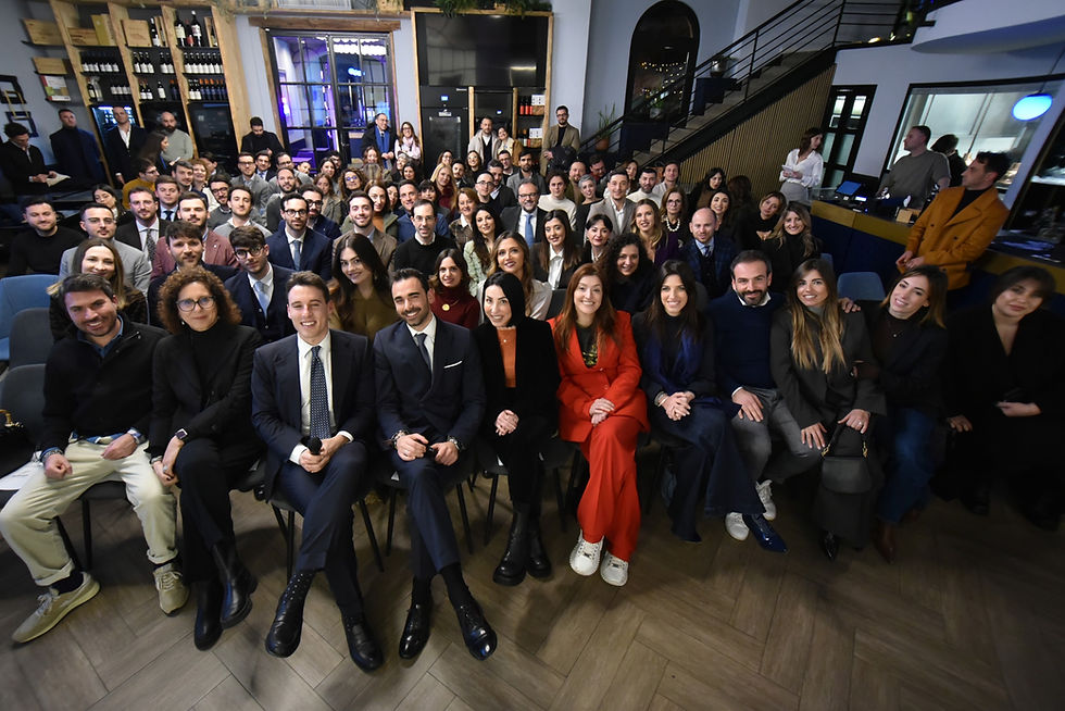 Uno dei Believers meeting a cui partecipano imprenditori, professionisti e giovani desiderosi di lasciarsi ispirare da storie di successo. Occasioni di. crescita e networking.