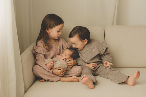 Geschwister Fotoshooting München Baby