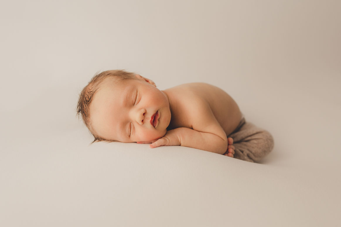 Neugeborenen Fotos Shooting München Newborn Fotograf