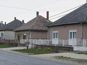 Kádár kocka és társai