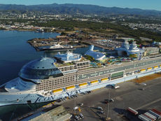 Elindult az Icon of the Seas