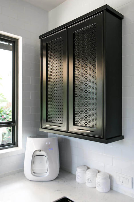 עיצוב פנים לבית פרטי במרכז הארץ, שיפוץ כולל בסגנון קלאסי עם נגיעות מוזהבות, עיצוב דירות יוקרה