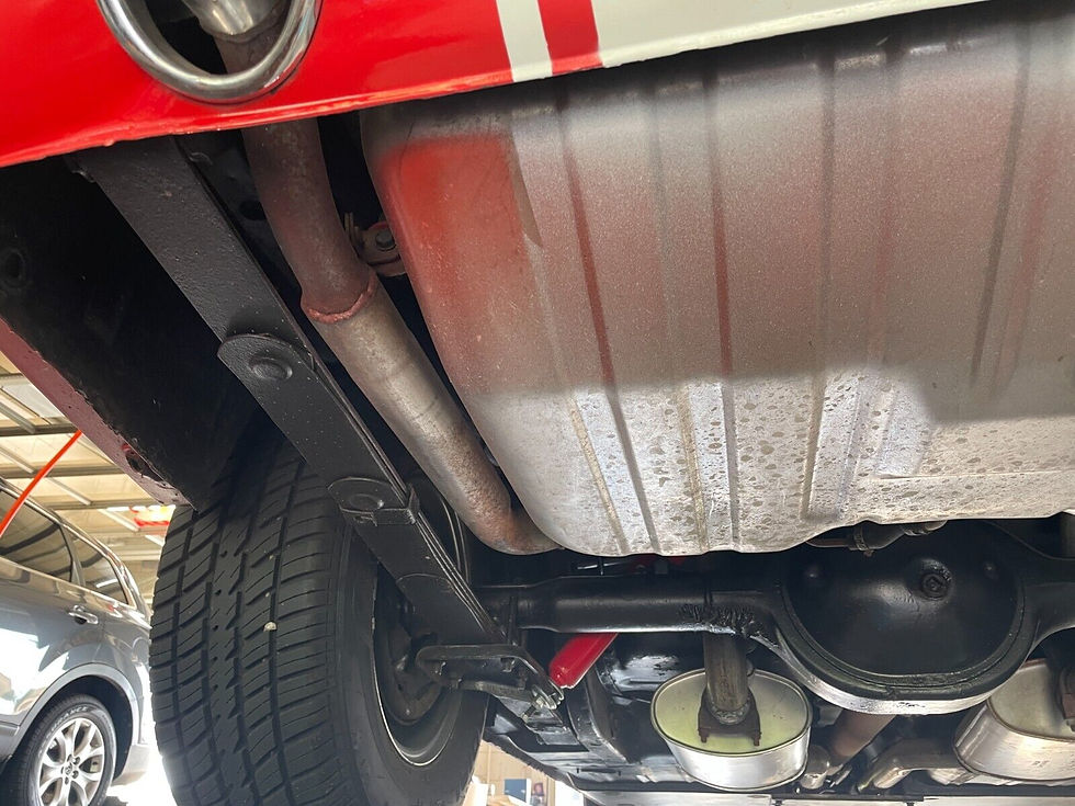 1965 Ford Mustang Cabriolet GT350 clone rot innen weiss, 5.jpg