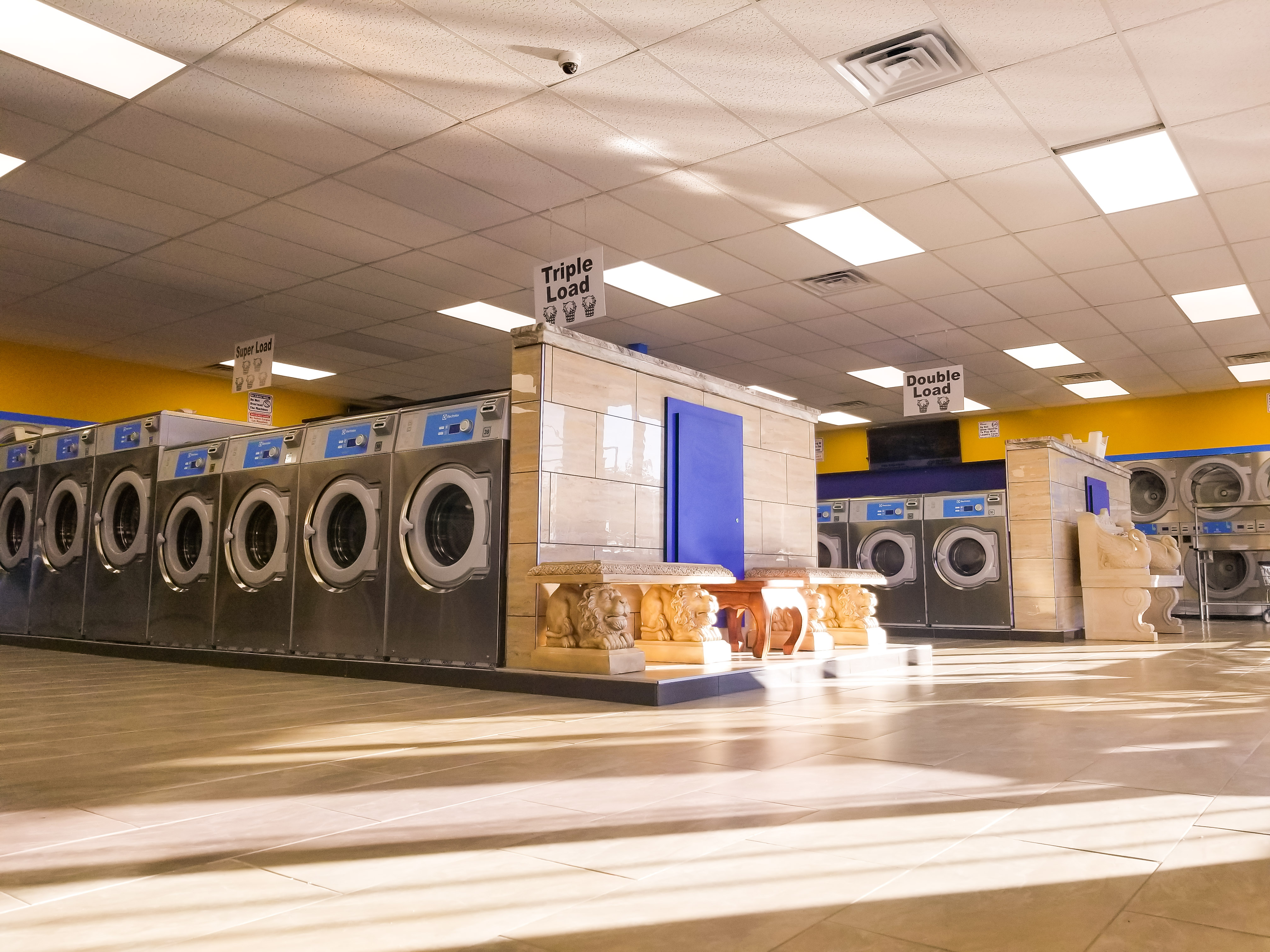 Home Chanan's Laundromat