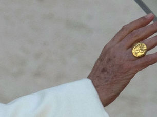 Las Joyas del Papa: Entre Fe, Historia y Poder