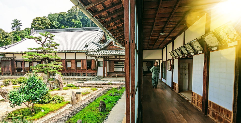 Méditation Zazen, Contemplation des Jardins, Visite guidée du Temple, Haïku, Kōan, Exposés sur le Bouddhisme : Votre journée en Compagnie d'un moine Zen français