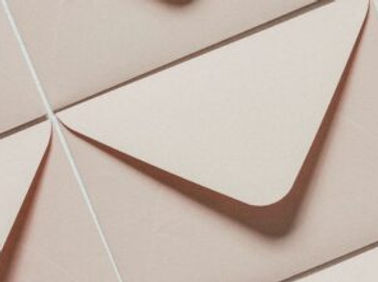 The-Pros-And-Cons-Of-Using-Custom-Printed-Envelopes-400x222.jpg
