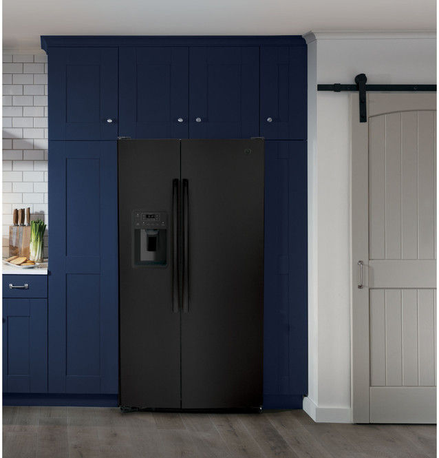 Miniatura: GE® ENERGY STAR® 25.3 Cu. Ft. Side-By-Side Refrigerator