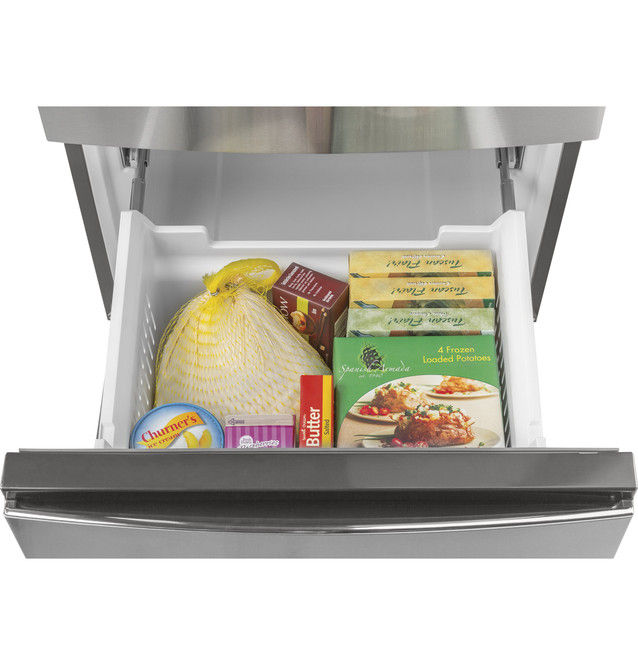 Miniatura: GE® ENERGY STAR® 11.9 Cu. Ft. Bottom-Freezer Refrigerator