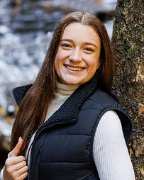 Mitchell Annabel Headshot.jpg