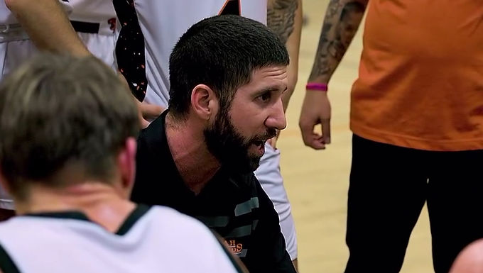 BASKETBALL