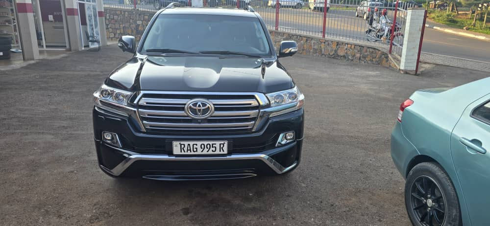 2016 TOYOTA LANDCRUISER V8