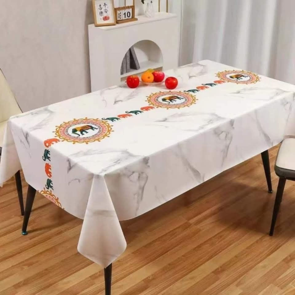 Miniature : Nappe table 183 / 137 cm 