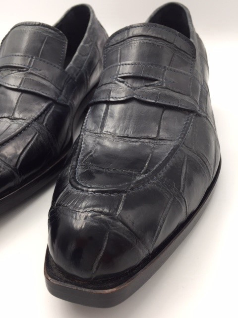 Thumbnail: Two-tone crocodile loafers