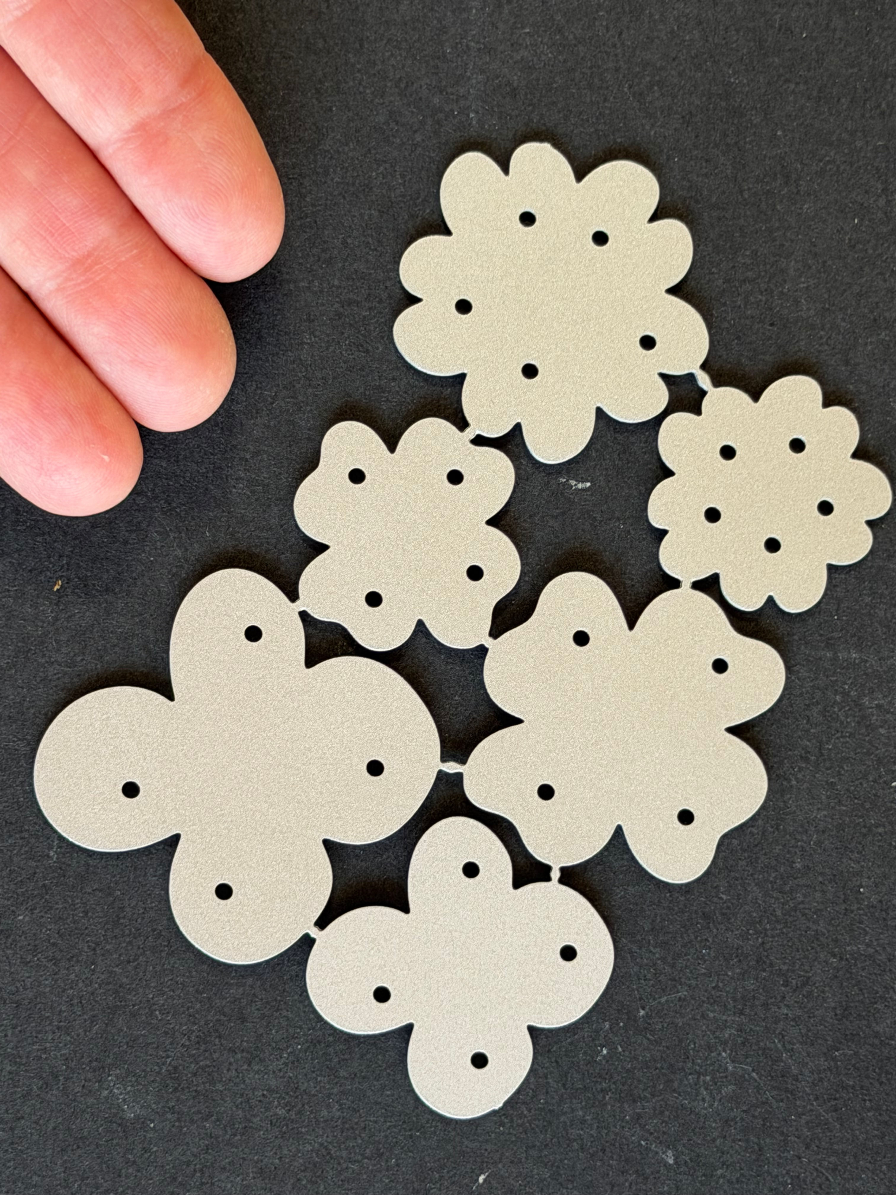 6, flower thin metal die cuts for making shrink plastic flowers