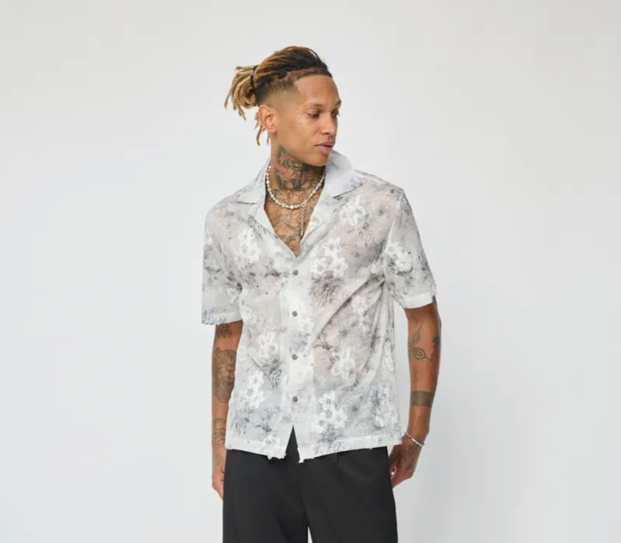 חולצה מכופתרת 