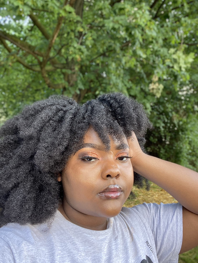 Writer: Azé